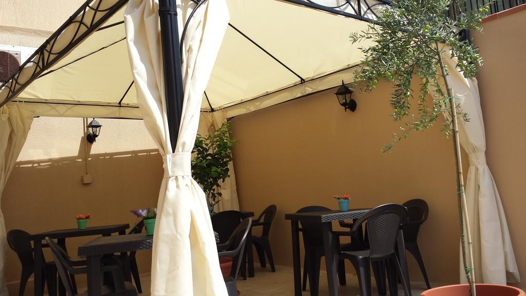 Affittacamere Il Terrazzo Di Archimede Syrakus Exterior foto